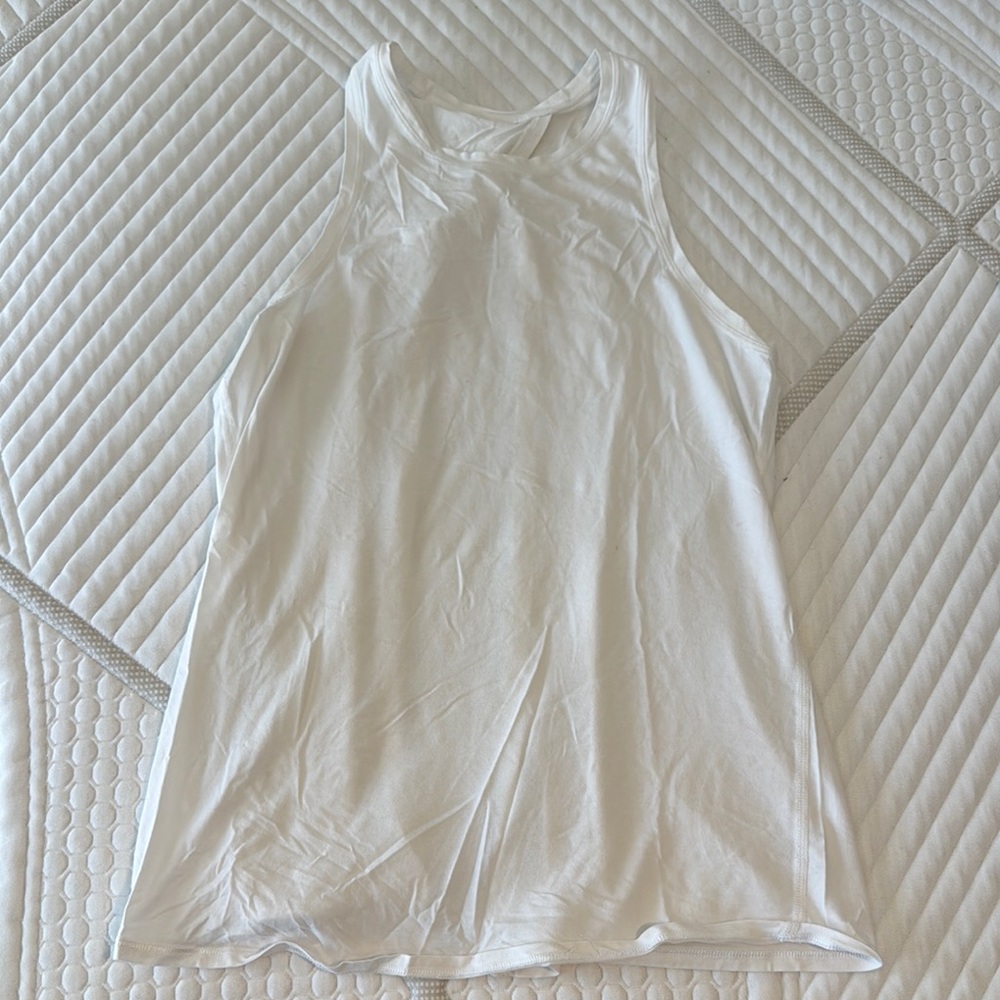 Lululemon Athletica Tank Top in White with Breathable Fabric